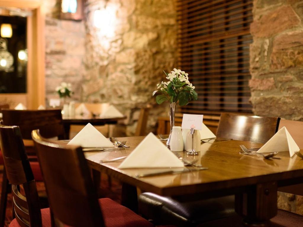 The Britannia Inn & Waves Restaurant St Austell Buitenkant foto