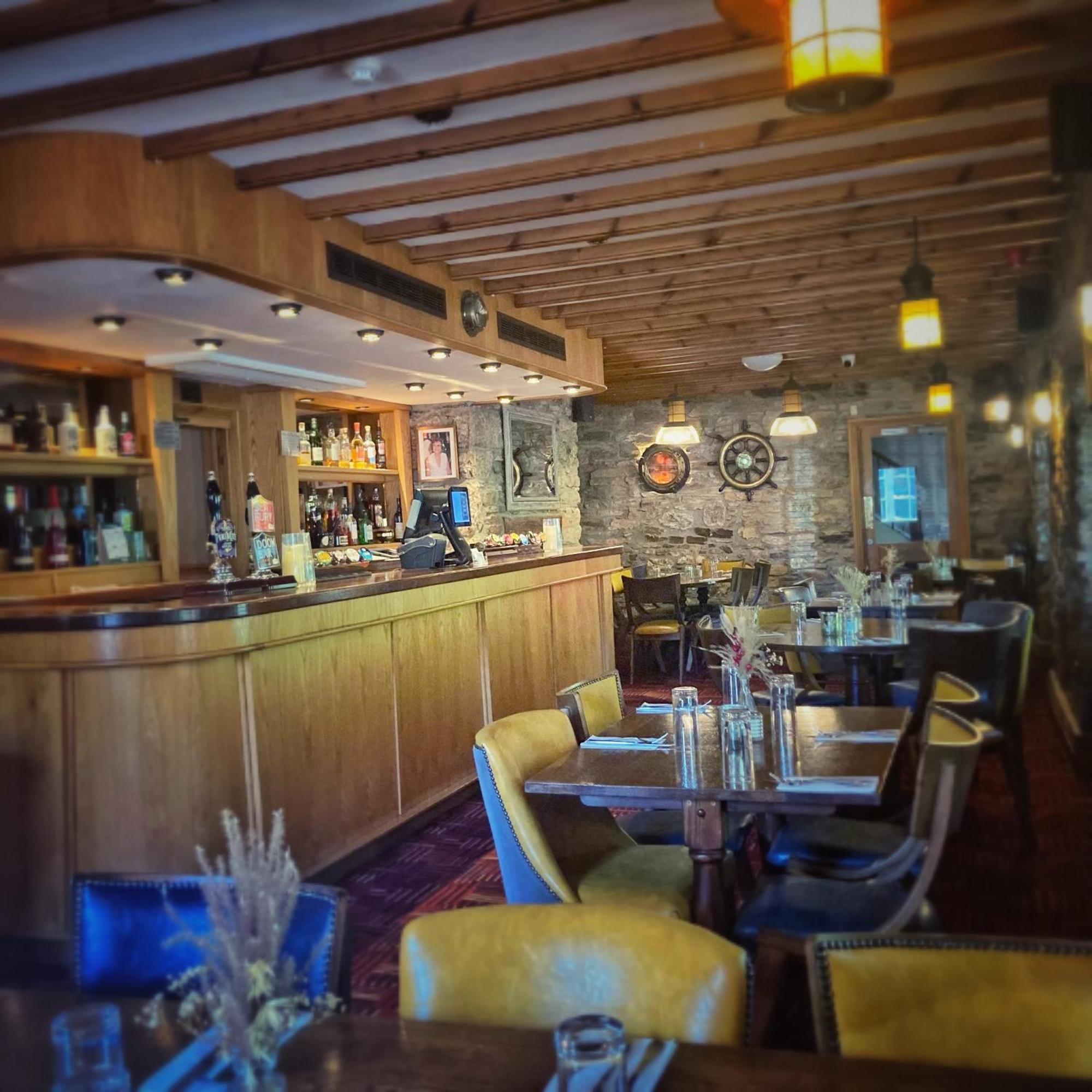 The Britannia Inn & Waves Restaurant St Austell Buitenkant foto